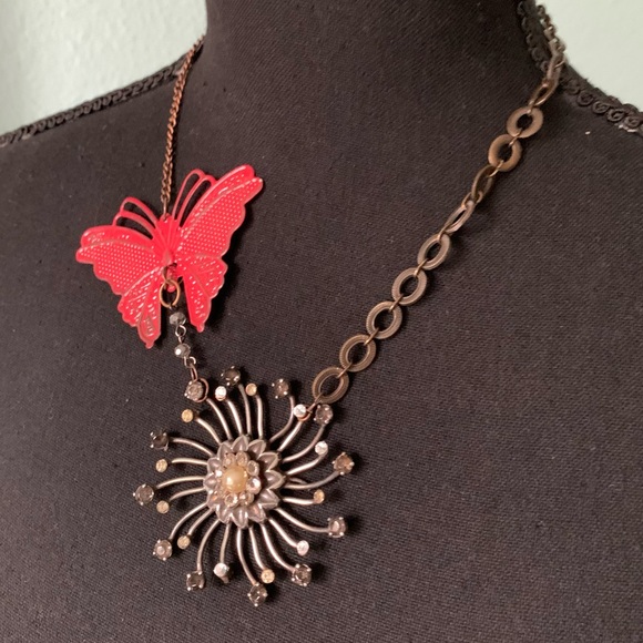 Artisan red butterfly necklace - Picture 12 of 14